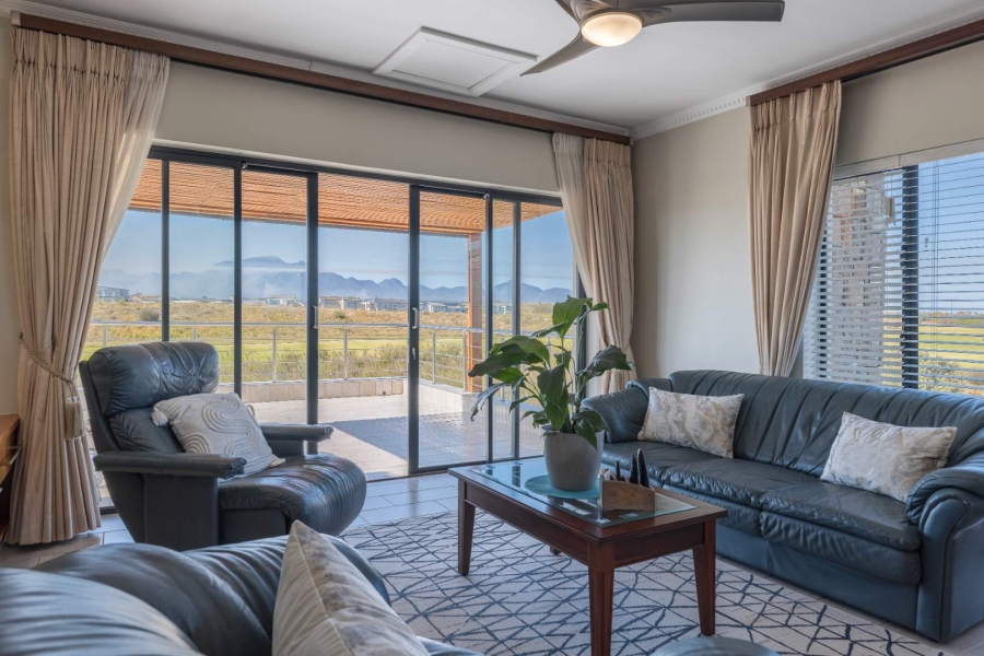 5 Bedroom Property for Sale in Oubaai Western Cape